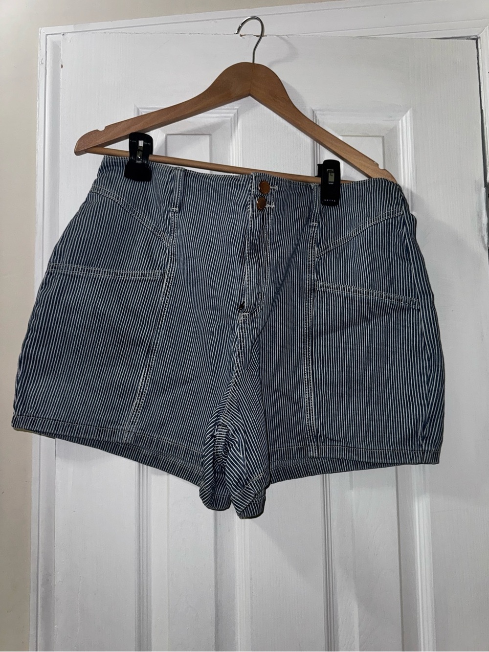Universal Thread Size 14/32 High Rise Hickory Stripe Utility Denim Shorts NWOT
